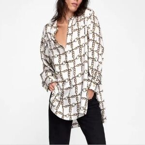 Zara NWT White Chain Graphic High Low Shirt Relaxed Size Medium